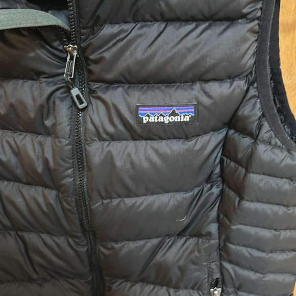 Patagonia Down Vest - Picture 3 of 5